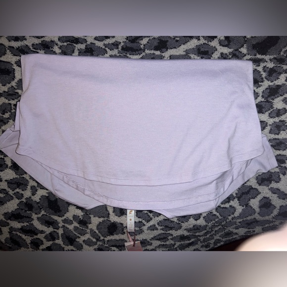 Women’s lightweight, soft lavender t-shirt. Women’s lightweight leopard print Lg - Picture 4 of 11